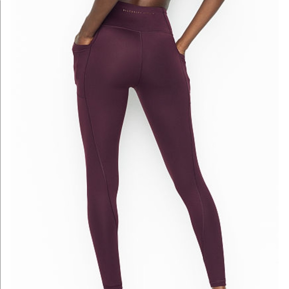 Victoria’s Secret Incredible Essential Legging